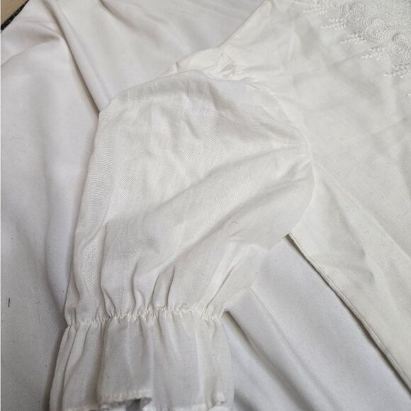 VINTAGE 80s white puff sleeve embroidered eyelet button back blouse top S - Picture 7 of 9